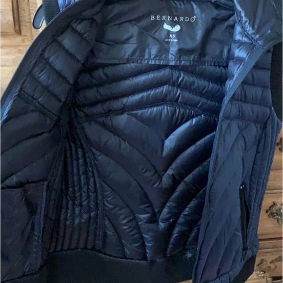 Bernardo Goose Down Hooded Packable Puffer Vest - Picture 7 of 13